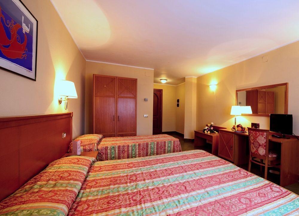 Th Cinisi - Florio Park Hotel 外观 照片