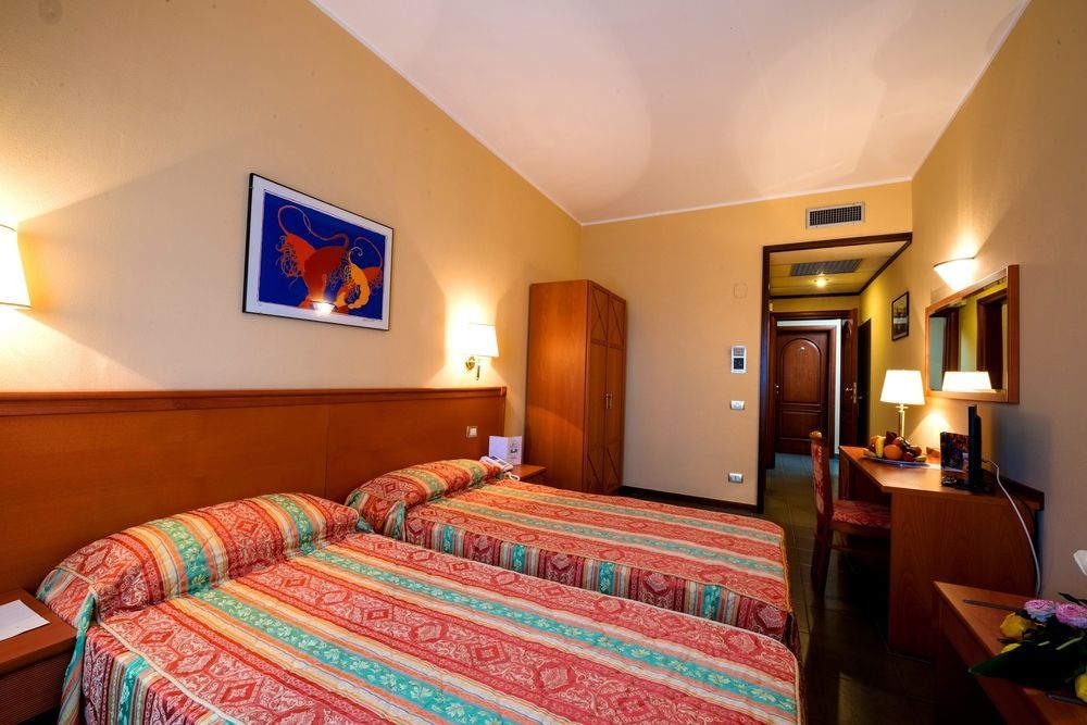 Th Cinisi - Florio Park Hotel 外观 照片