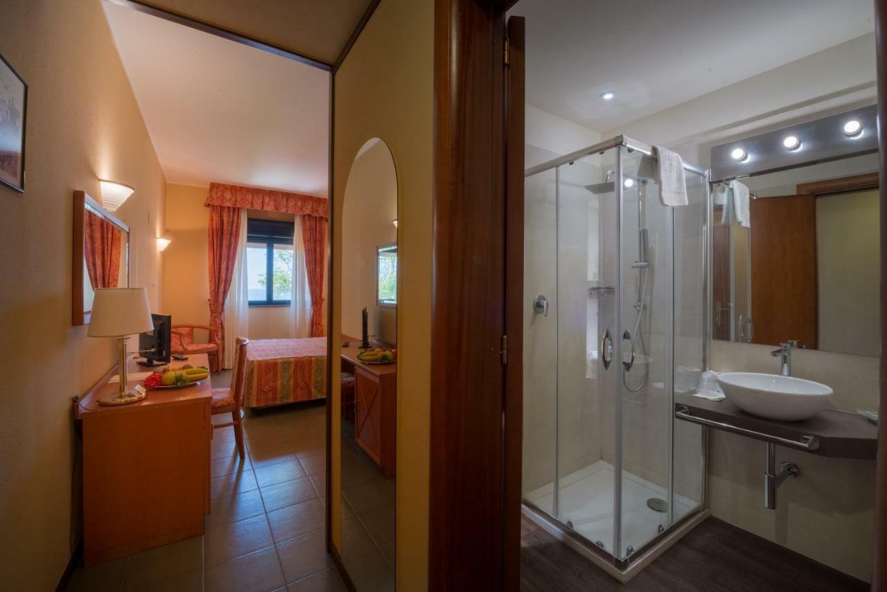 Th Cinisi - Florio Park Hotel 外观 照片